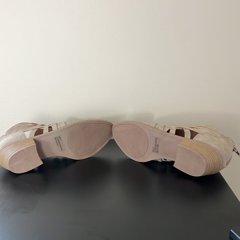 NWOB cutout booties - Picture 4 of 6